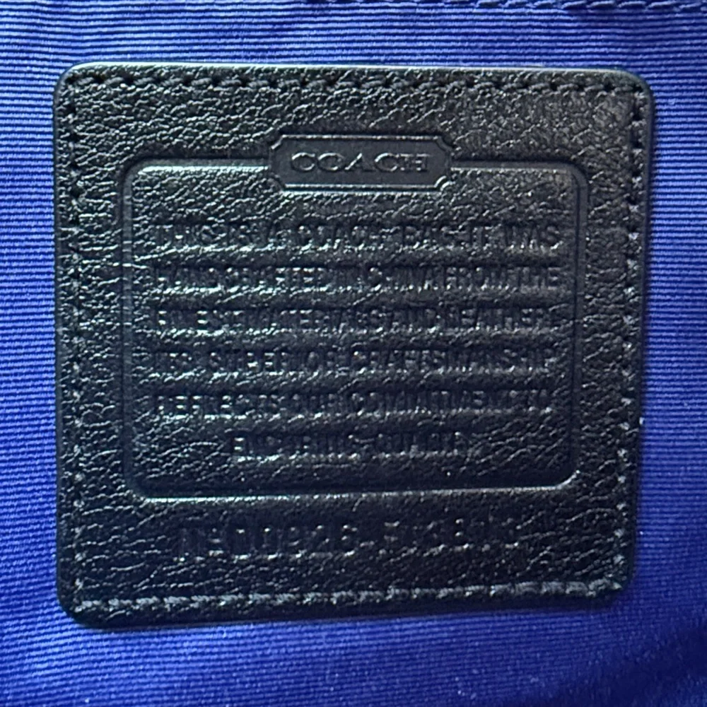 Coach Black and Cream Messenger Bag - Picture 3 of 4